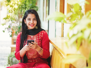 Ananya’s inspiring journey of overcoming psoriasis symptoms with holistic healing and natural oils.